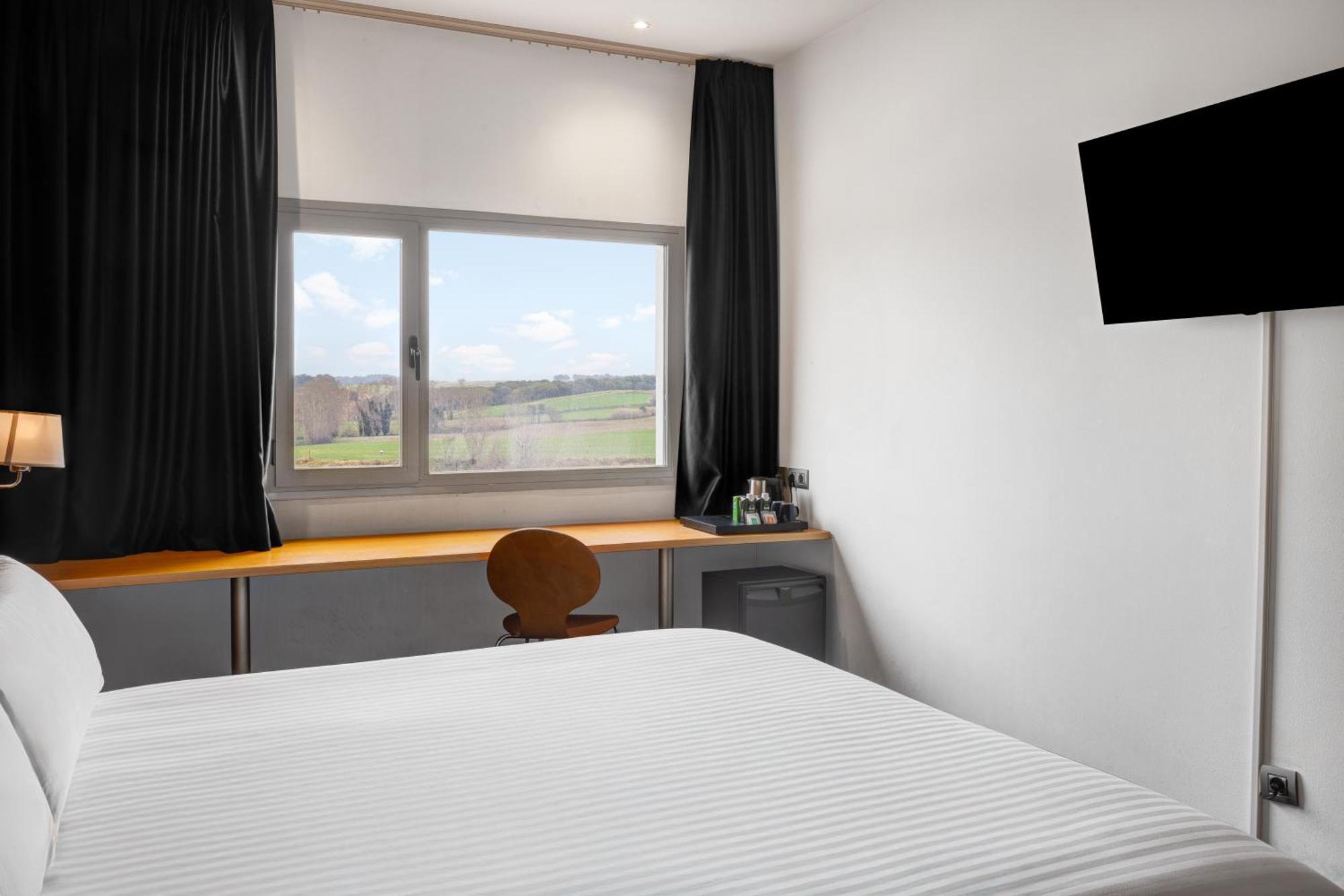 B&B Hotel Barcelona Mollet Porta De Gallecs Mollet del Valles Bagian luar foto