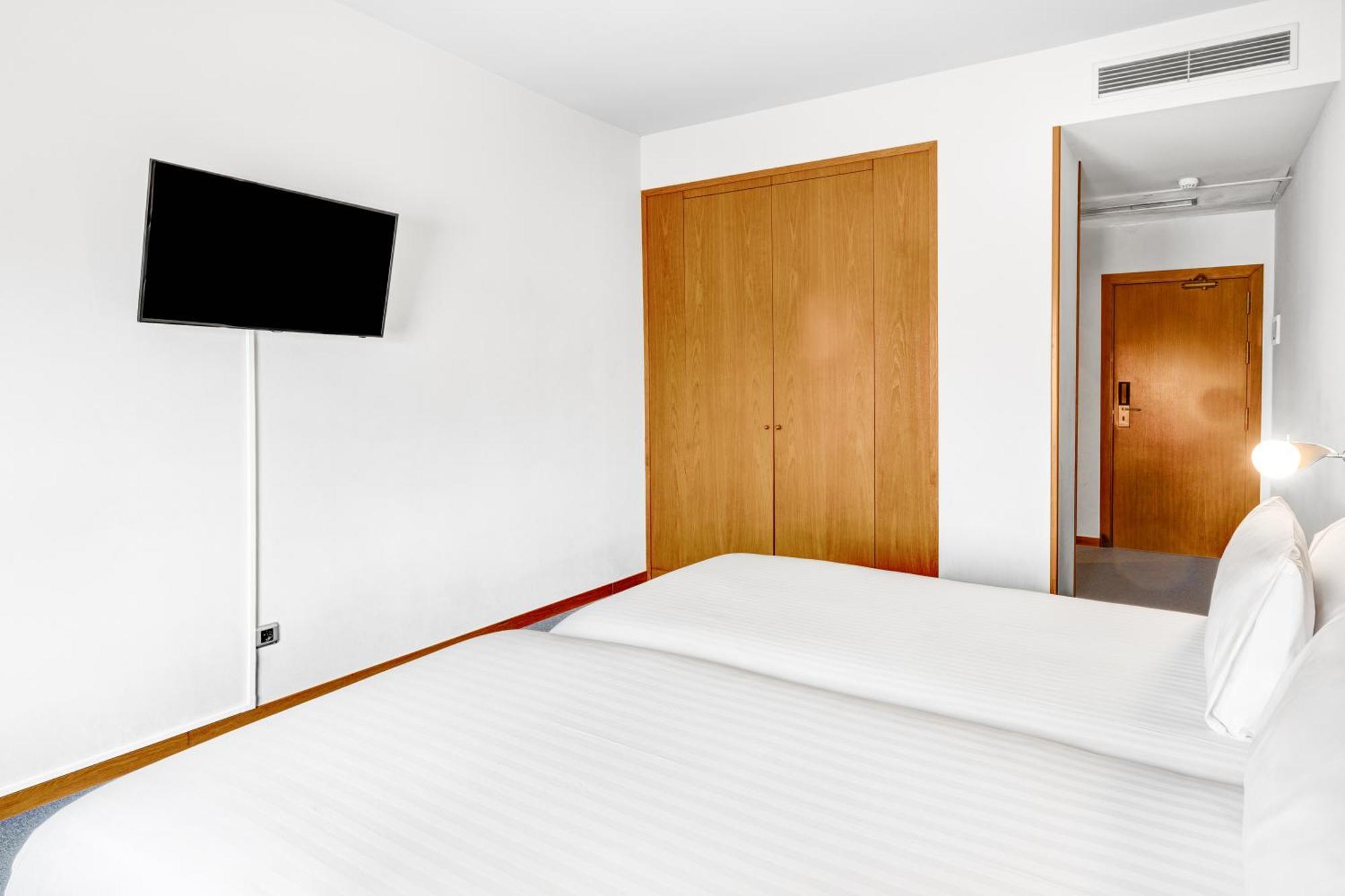 B&B Hotel Barcelona Mollet Porta De Gallecs Mollet del Valles Bagian luar foto