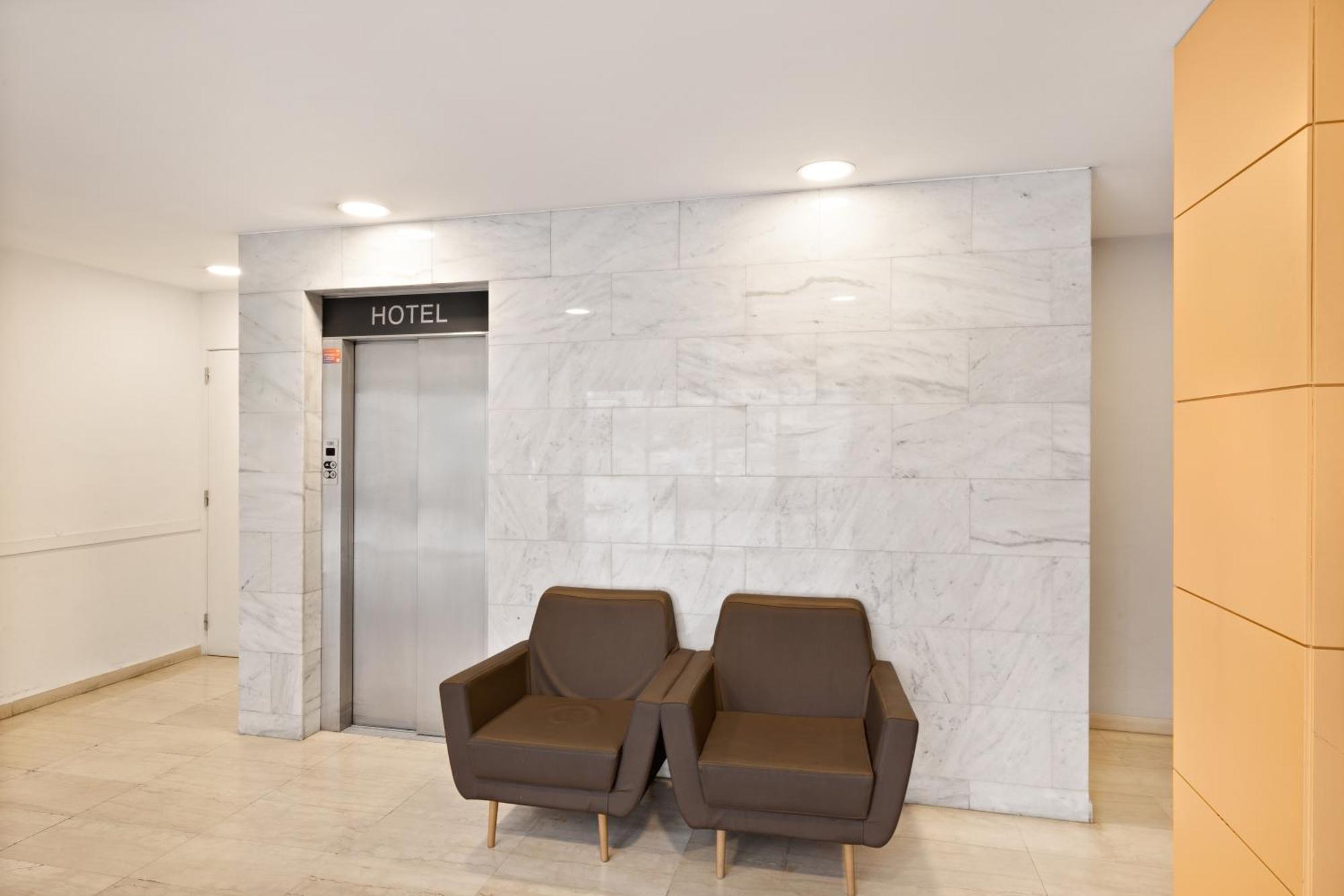 B&B Hotel Barcelona Mollet Porta De Gallecs Mollet del Valles Bagian luar foto