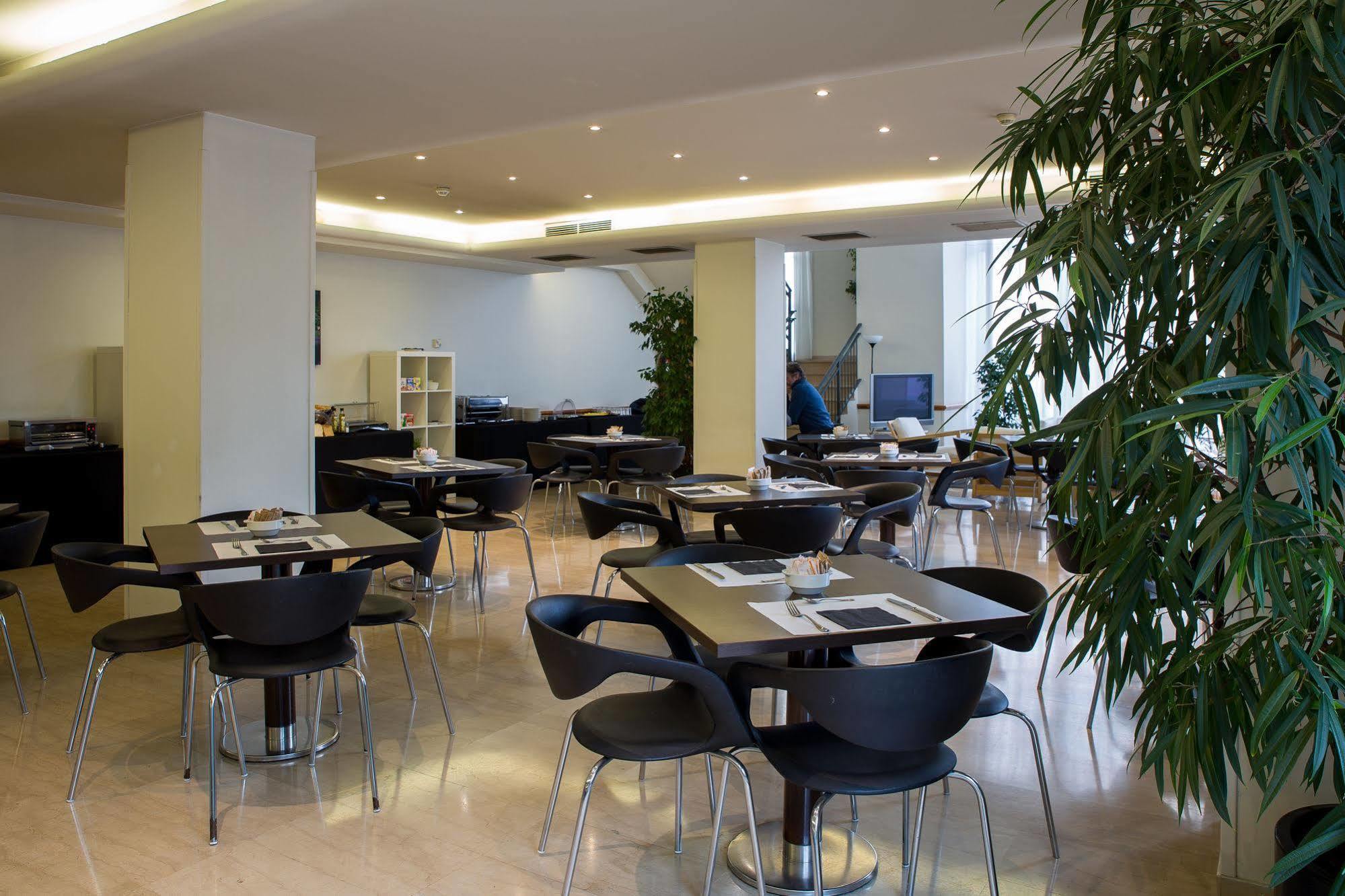 B&B Hotel Barcelona Mollet Porta De Gallecs Mollet del Valles Bagian luar foto